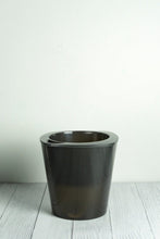 Load image into Gallery viewer, Misti Self-Watering Plant Pot - Black
